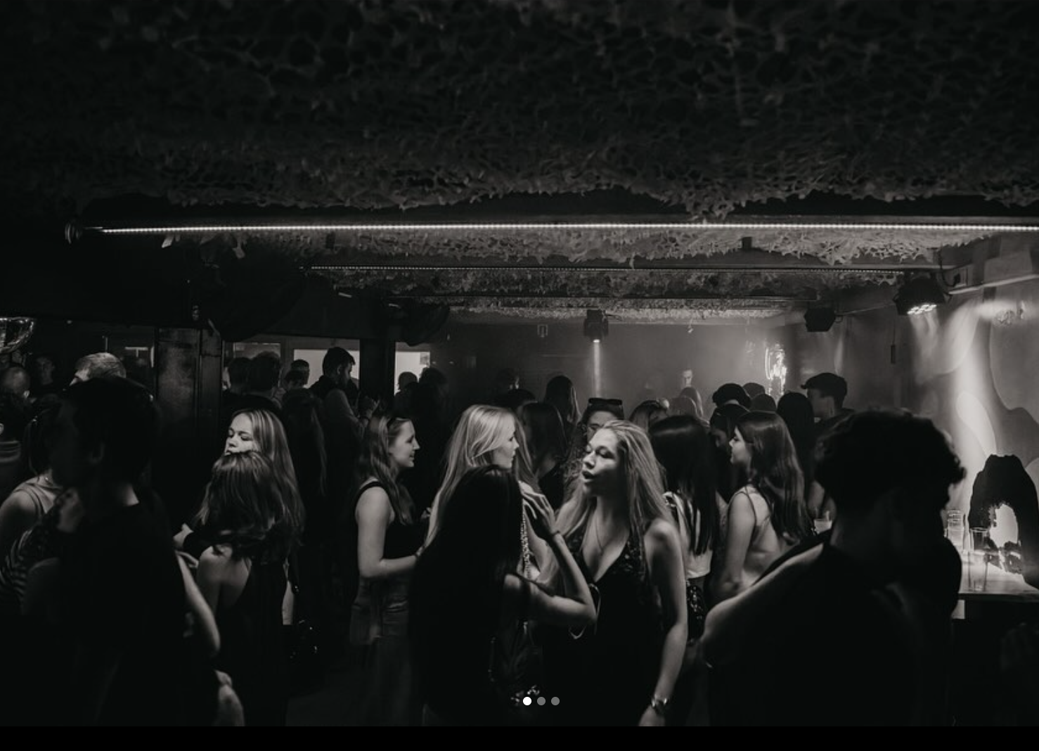 Guilty dansende crowd